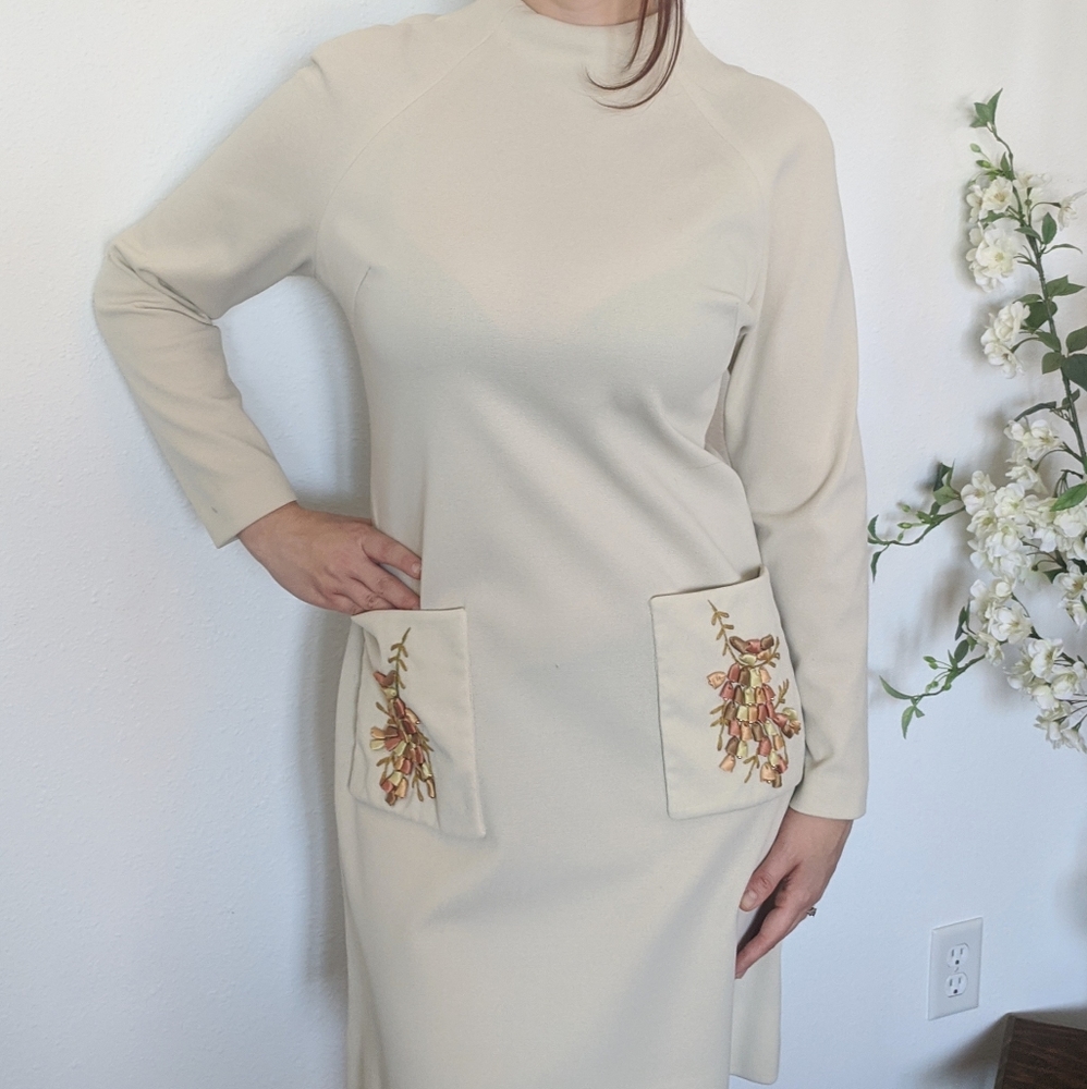 60s Mod Dress Neutral Vintage Retro Funnel Neck Pocket Accents M - Picture 5 of 12